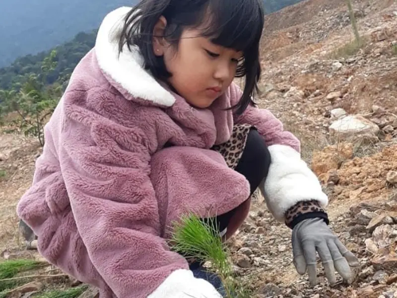 Give trees - Grow flowers - Sow hope